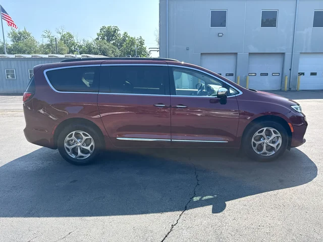 SEMINUEVOS CHRYSLER Pacifica a Estados en autogozo