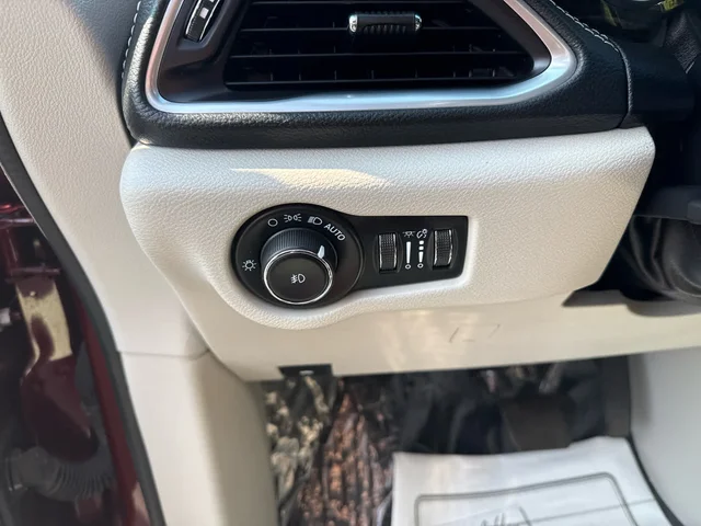 SEMINUEVOS CHRYSLER Pacifica a Estados en autogozo
