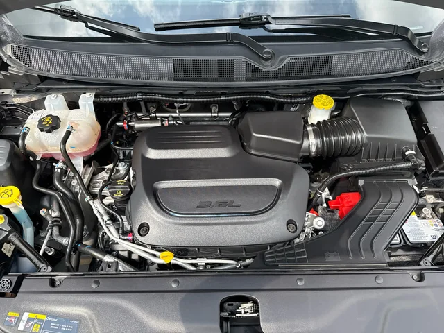 SEMINUEVOS CHRYSLER Pacifica a Estados en autogozo