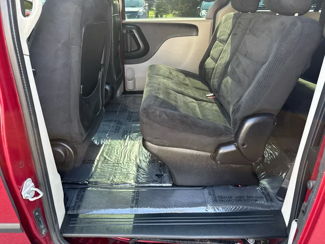 SEMINUEVOS DODGE Grand Caravan a Estados en autogozo