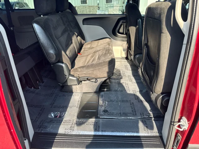 SEMINUEVOS DODGE Grand Caravan a Estados en autogozo