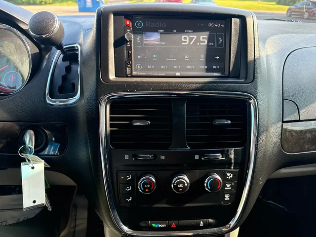 SEMINUEVOS DODGE Grand Caravan a Estados en autogozo