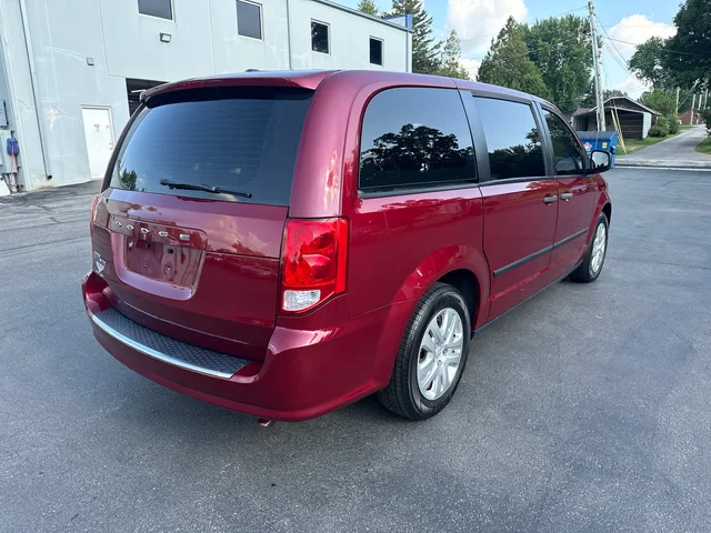 SEMINUEVOS DODGE Grand Caravan a Estados en autogozo