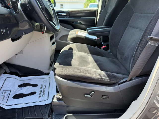 SEMINUEVOS DODGE Grand Caravan a Estados en autogozo