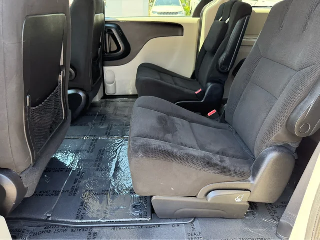 SEMINUEVOS DODGE Grand Caravan a Estados en autogozo