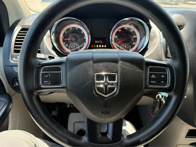 SEMINUEVOS DODGE Grand Caravan a Estados en autogozo