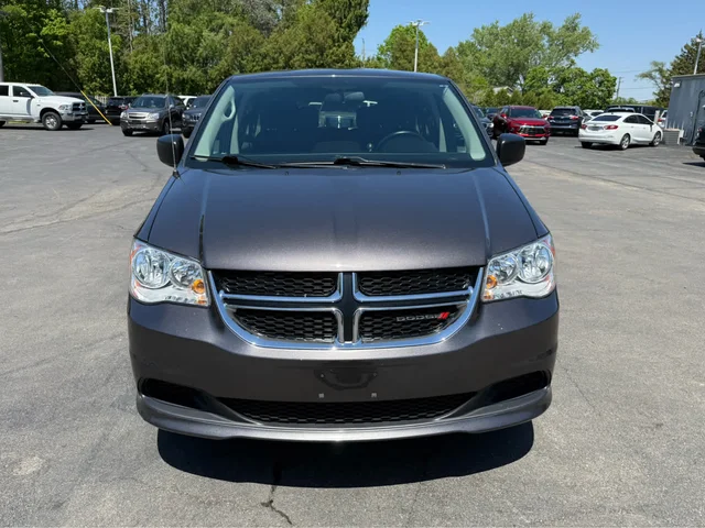 SEMINUEVOS DODGE Grand Caravan a Estados en autogozo