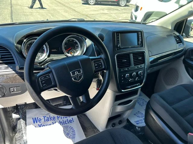 SEMINUEVOS DODGE Grand Caravan a Estados en autogozo