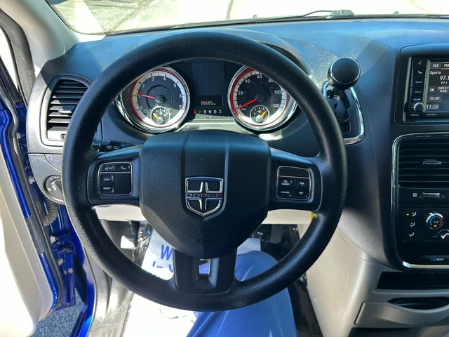 SEMINUEVOS DODGE Grand Caravan a Estados en autogozo