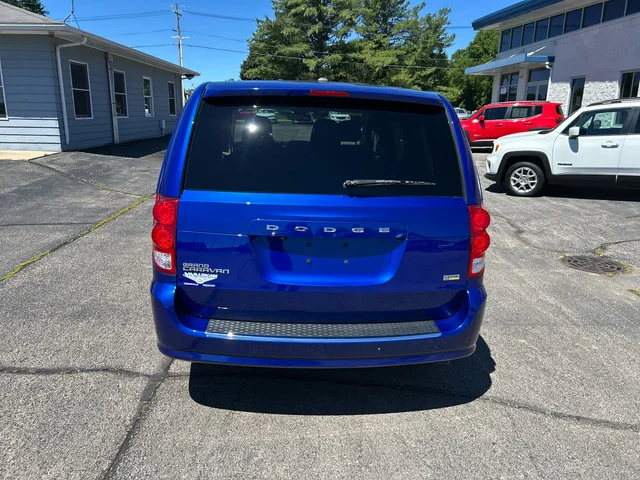 SEMINUEVOS DODGE Grand Caravan a Estados en autogozo
