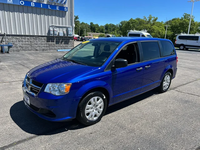 SEMINUEVOS DODGE Grand Caravan a Estados en autogozo