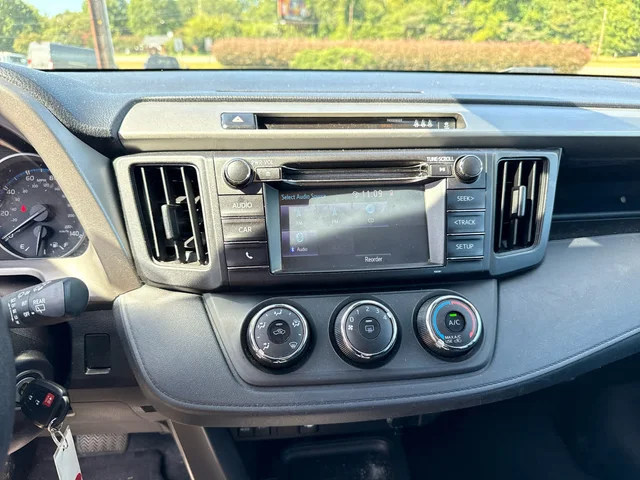 SEMINUEVOS TOYOTA RAV4 at Matthews in Liberty Buick GMC
