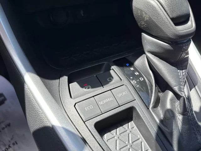 SEMINUEVOS TOYOTA RAV4 at Matthews in Liberty Buick GMC