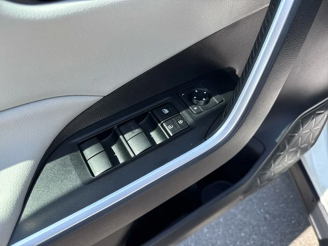 SEMINUEVOS TOYOTA RAV4 at Matthews in Liberty Buick GMC
