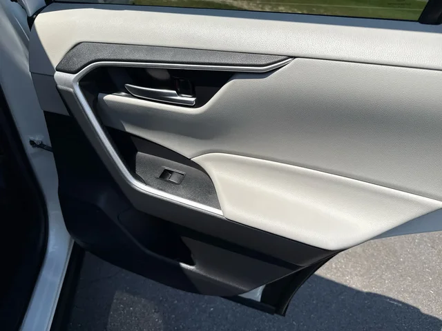 SEMINUEVOS TOYOTA RAV4 at Matthews in Liberty Buick GMC