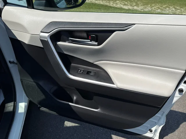 SEMINUEVOS TOYOTA RAV4 at Matthews in Liberty Buick GMC