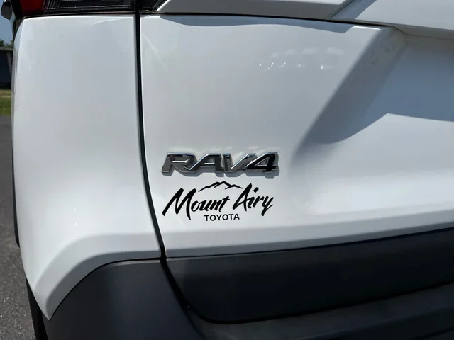 SEMINUEVOS TOYOTA RAV4 at Matthews in Liberty Buick GMC