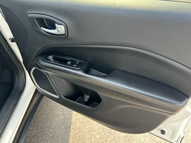 SEMINUEVOS JEEP Compass a Estados en autogozo