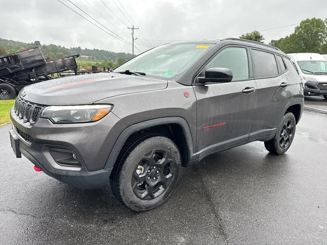 SEMINUEVOS JEEP Compass at Mt Airy in Mount Airy Toyota