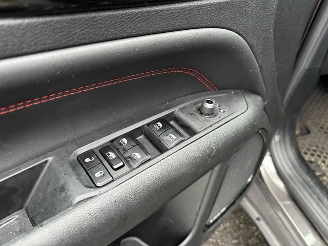 SEMINUEVOS JEEP Compass at Mt Airy in Mount Airy Toyota