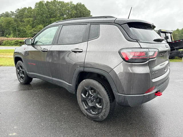 SEMINUEVOS JEEP Compass at Mt Airy in Mount Airy Toyota