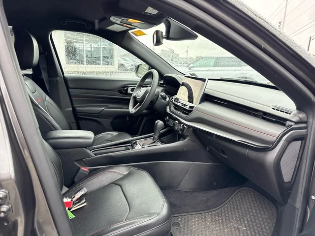 SEMINUEVOS JEEP Compass at Mt Airy in Mount Airy Toyota