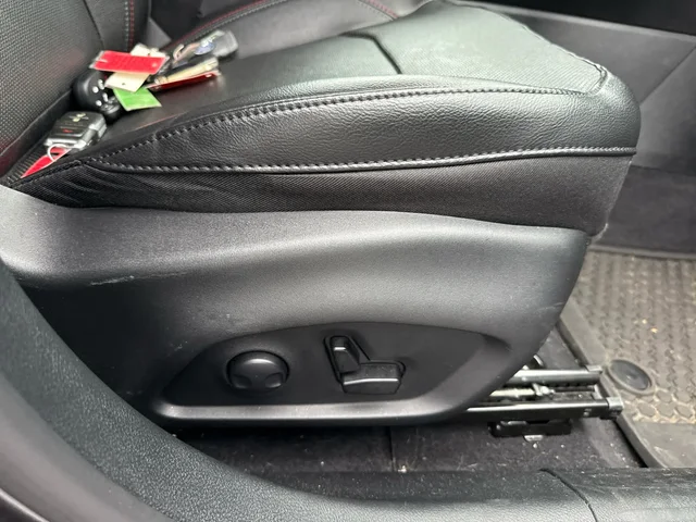 SEMINUEVOS JEEP Compass at Mt Airy in Mount Airy Toyota