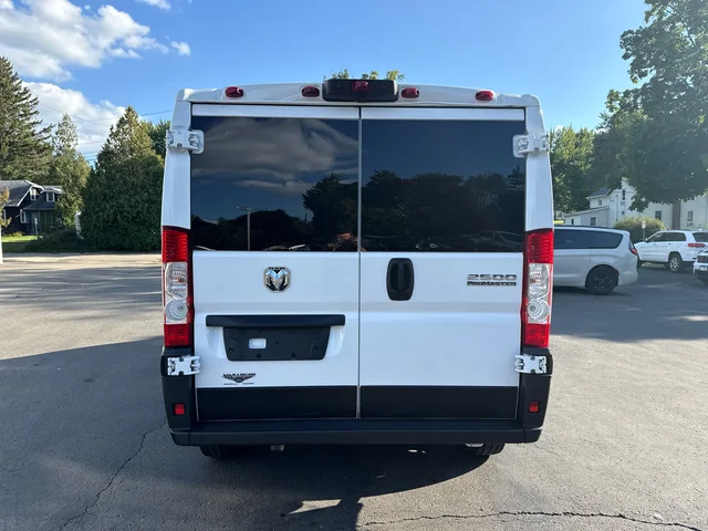 SEMINUEVOS RAM ProMaster a Estados en autogozo