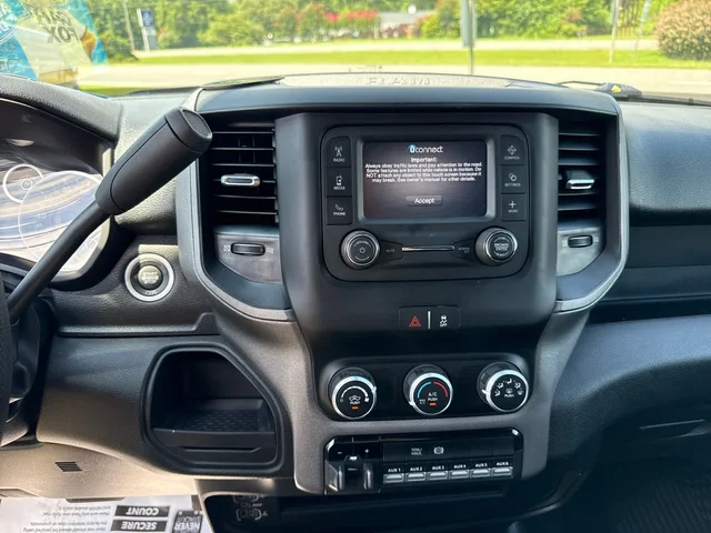 SEMINUEVOS RAM 3500 Chassis Cab at Matthews in Liberty Buick GMC