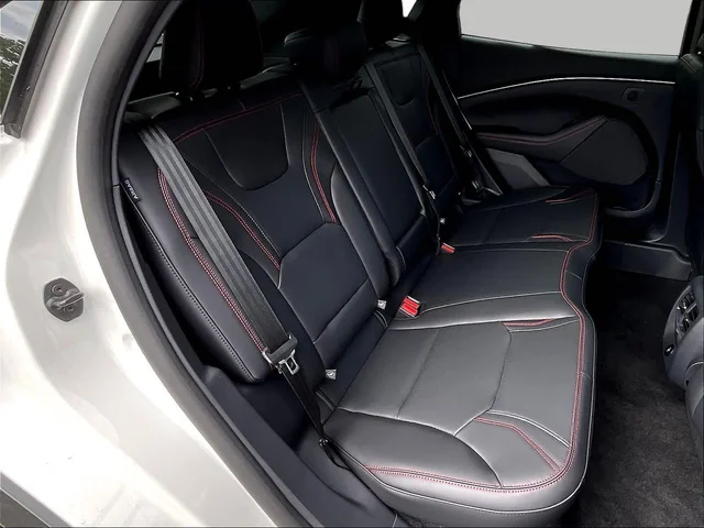 Nuevos FORD MUSTANG MACH-E à Estados chez autogozo