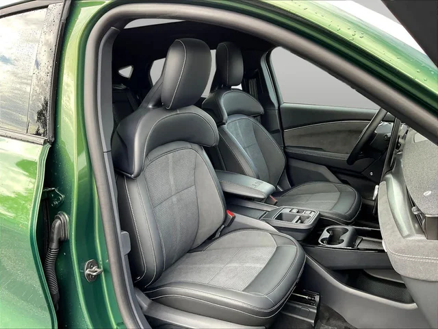 Nuevos FORD MUSTANG MACH-E à Estados chez autogozo