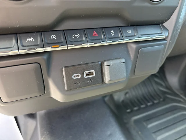 SEMINUEVOS CHEVROLET Silverado 1500 at Matthews in Liberty Buick GMC