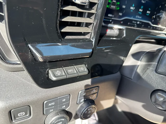 SEMINUEVOS CHEVROLET Silverado 1500 at Matthews in Liberty Buick GMC