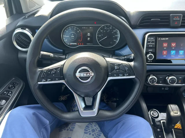 SEMINUEVOS NISSAN Versa a Estados en autogozo
