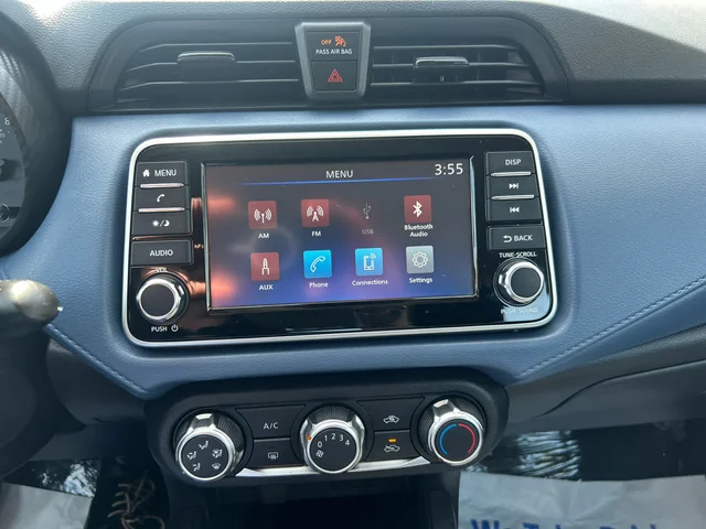 SEMINUEVOS NISSAN Versa a Estados en autogozo