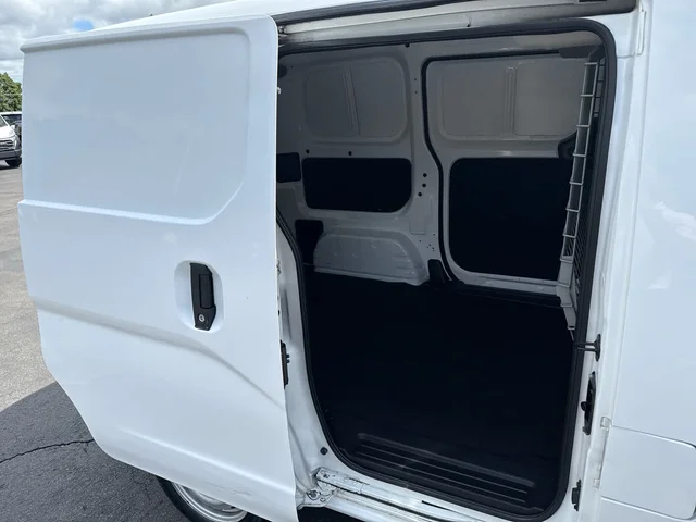 SEMINUEVOS CHEVROLET City Express Cargo Van a Estados en autogozo
