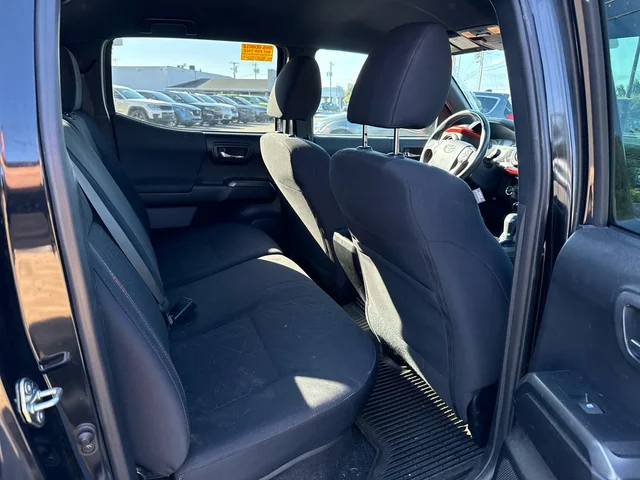 SEMINUEVOS TOYOTA Tacoma at Matthews in Liberty Buick GMC