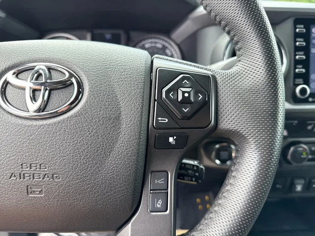 SEMINUEVOS TOYOTA Tacoma at Matthews in Liberty Buick GMC