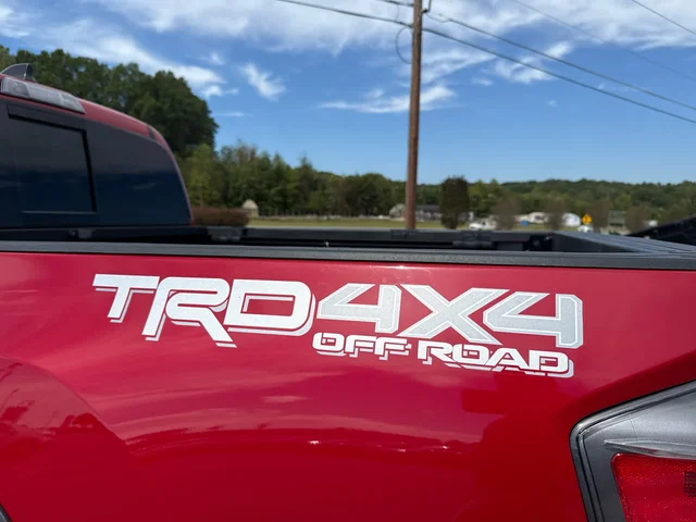 SEMINUEVOS TOYOTA Tacoma at Matthews in Liberty Buick GMC