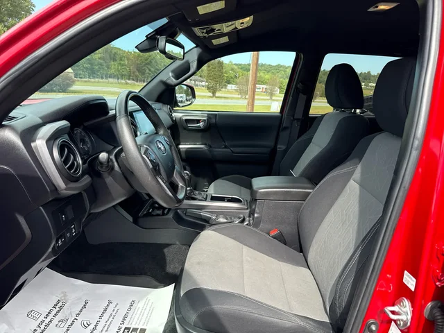SEMINUEVOS TOYOTA Tacoma at Matthews in Liberty Buick GMC