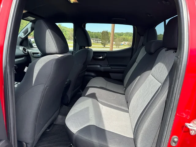 SEMINUEVOS TOYOTA Tacoma at Matthews in Liberty Buick GMC