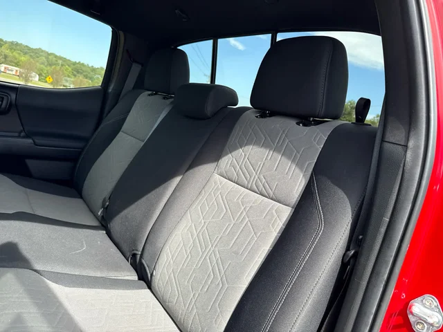 SEMINUEVOS TOYOTA Tacoma at Matthews in Liberty Buick GMC