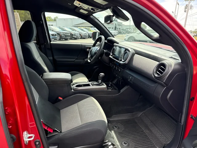 SEMINUEVOS TOYOTA Tacoma at Matthews in Liberty Buick GMC