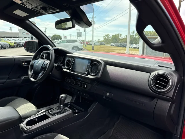 SEMINUEVOS TOYOTA Tacoma at Matthews in Liberty Buick GMC