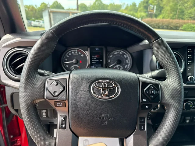 SEMINUEVOS TOYOTA Tacoma at Matthews in Liberty Buick GMC