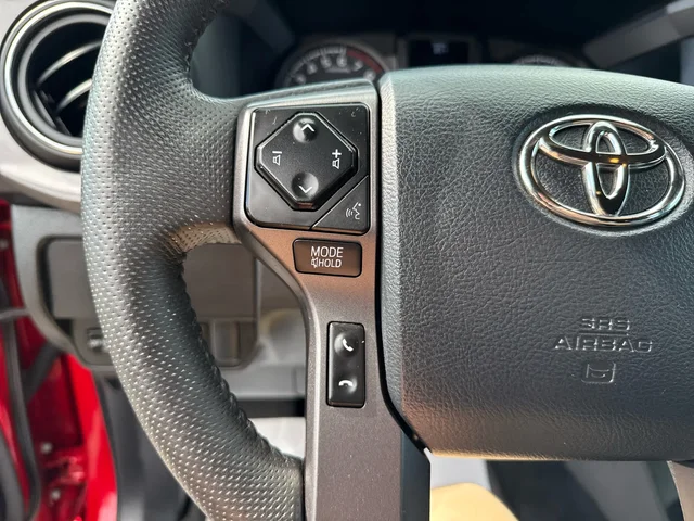 SEMINUEVOS TOYOTA Tacoma at Matthews in Liberty Buick GMC