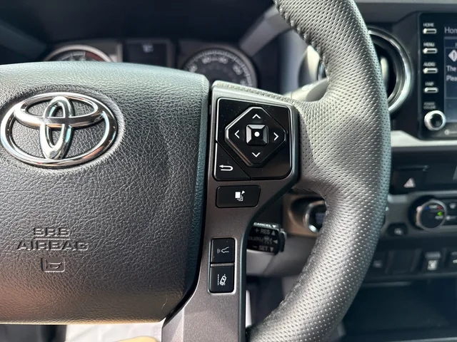 SEMINUEVOS TOYOTA Tacoma at Matthews in Liberty Buick GMC