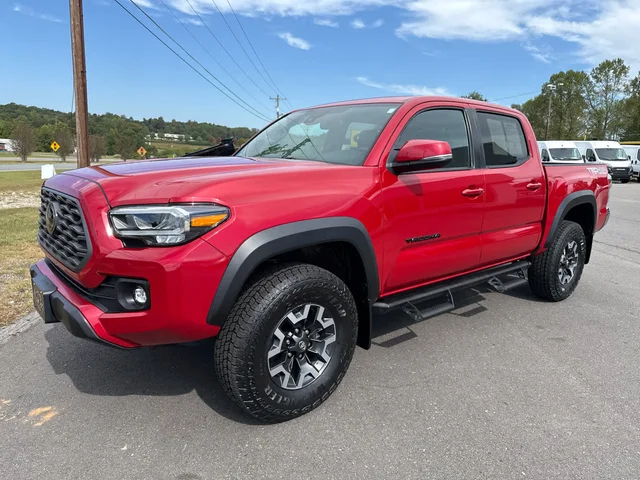 SEMINUEVOS TOYOTA Tacoma at Matthews in Liberty Buick GMC