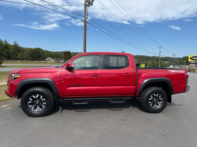 SEMINUEVOS TOYOTA Tacoma at Matthews in Liberty Buick GMC
