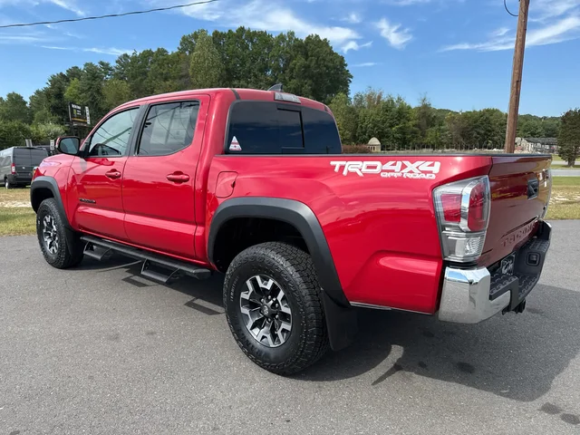 SEMINUEVOS TOYOTA Tacoma at Matthews in Liberty Buick GMC